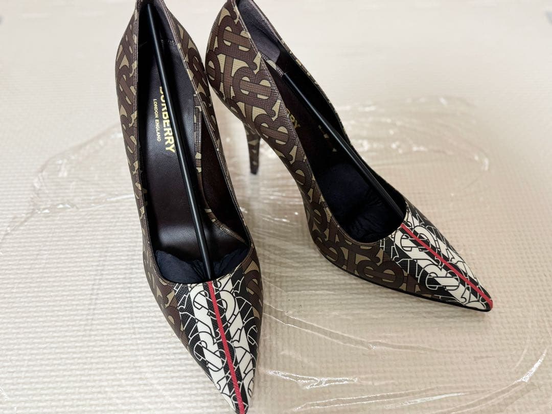 ♡ Burberry パンプス　♡