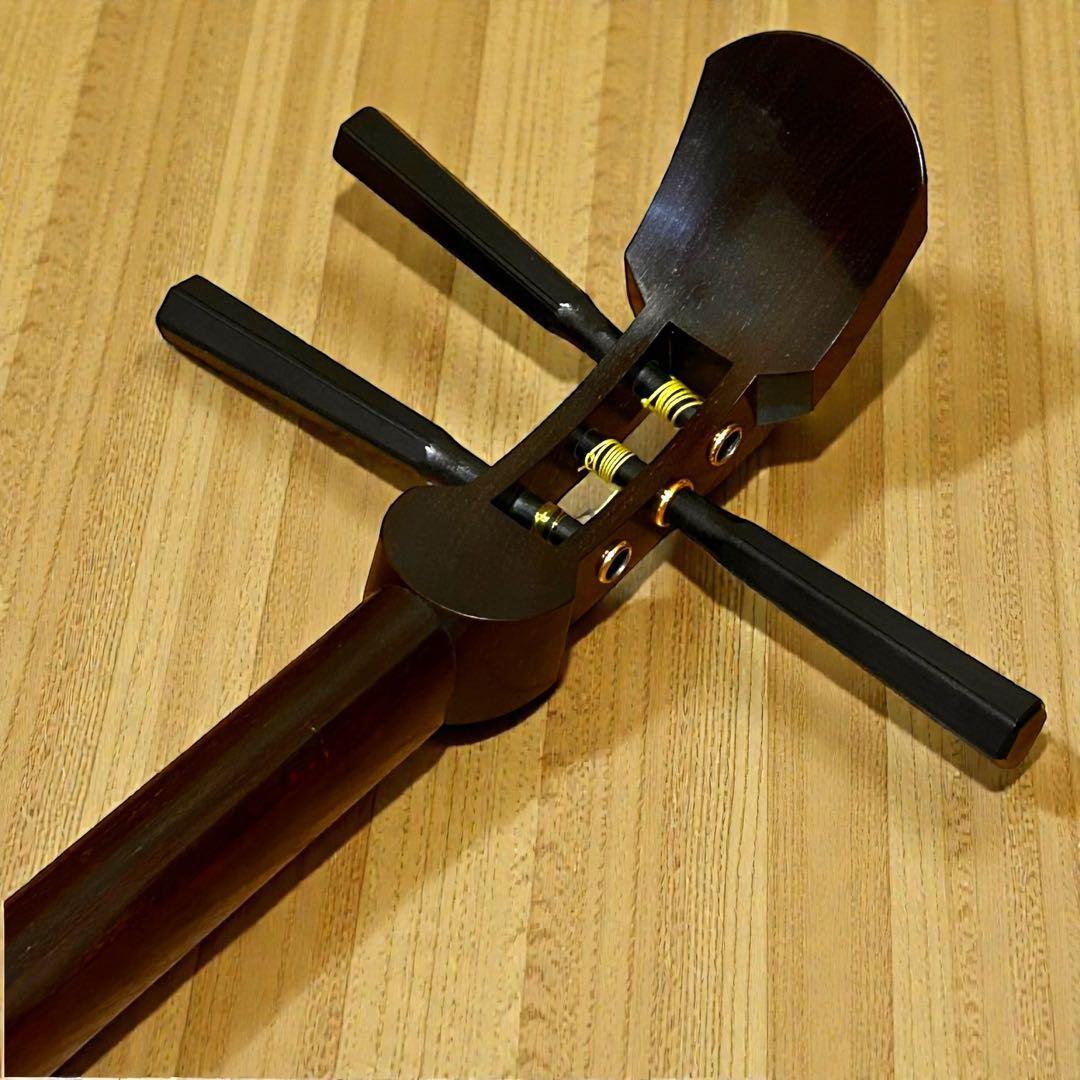 高級撥付き❣️重厚感✨ハードケース付き❣️長唄三味線 中棹 紅木