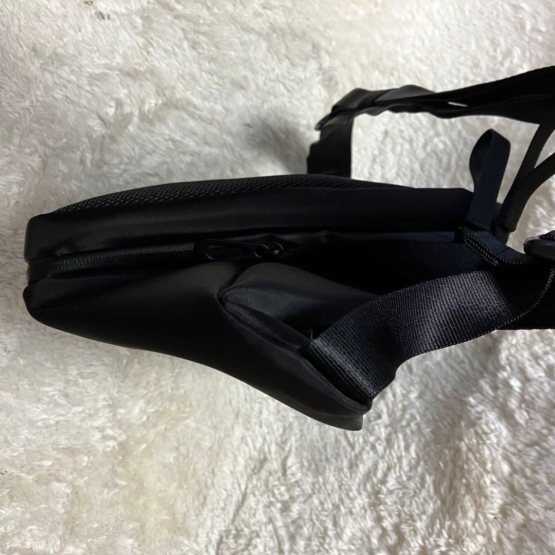 Quu 様COTE&CIEL isarau L Sleek ショルダーバッグ - メルカリ