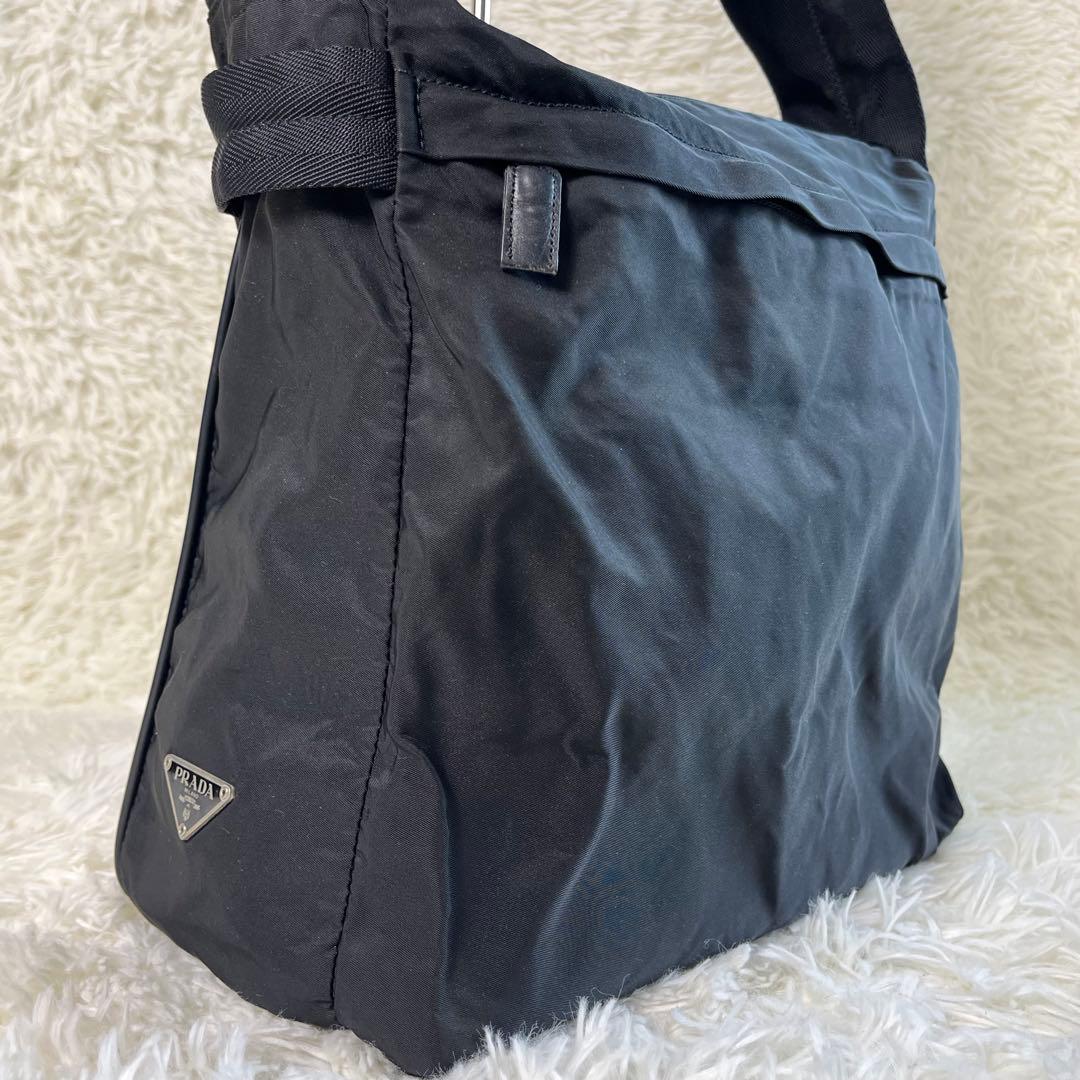 美品✨ プラダ メッセンジャーバッグ 三角ロゴ 黒 アーカイブ ナイロン A4可