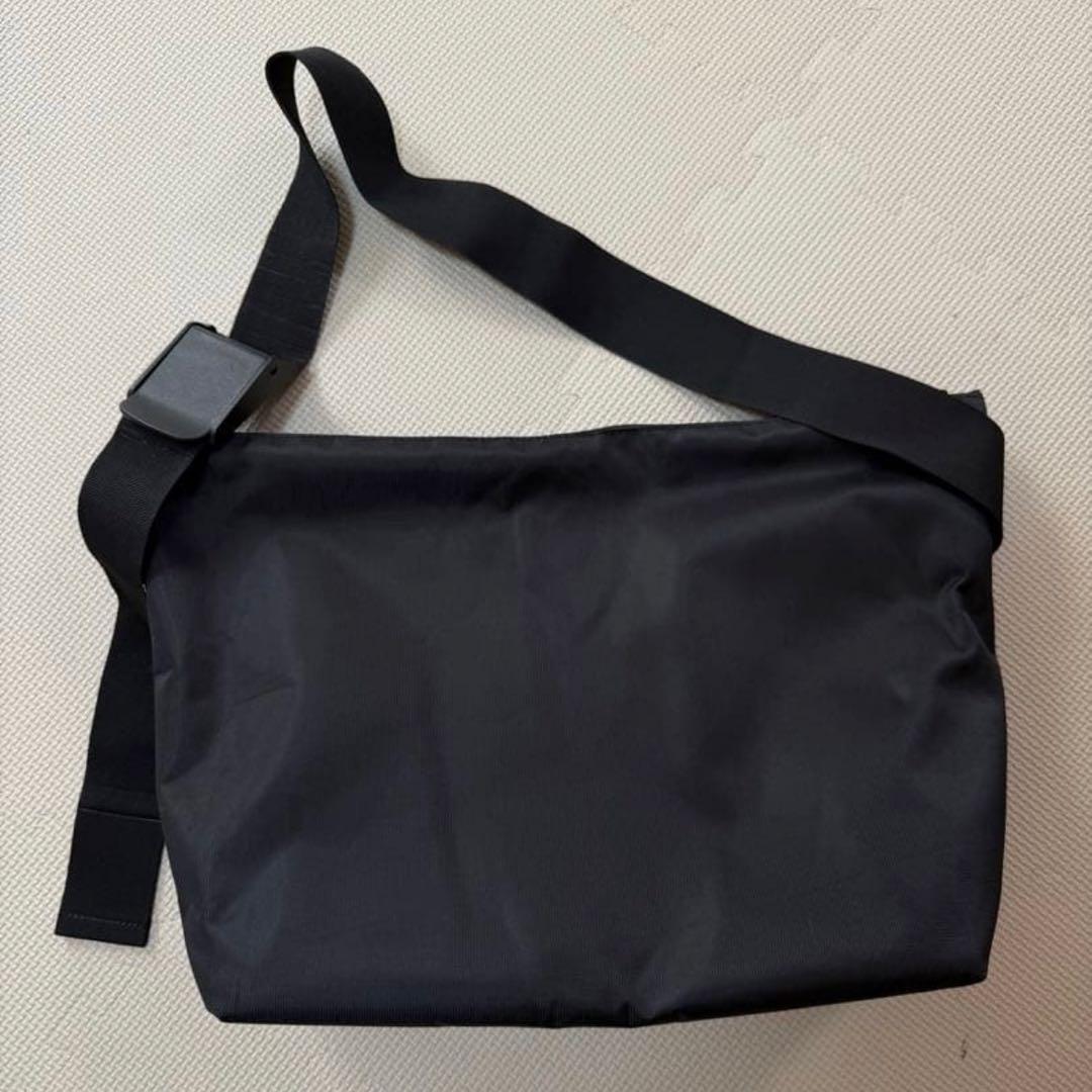 【使用1回のみ】NYLON MESSENGER BAG(M) meltum