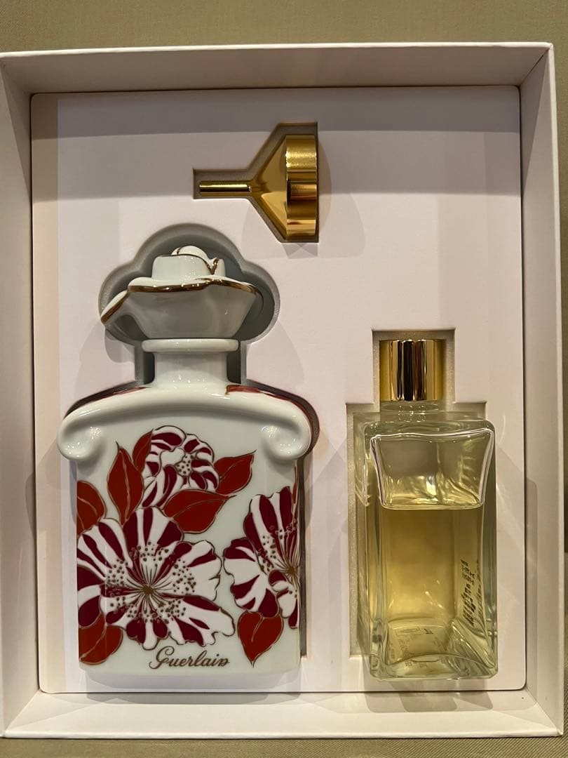 ゲラン　有田焼　コラボ　フォールフラワーズ　EDP 100ミリ　残6〜7割ほど