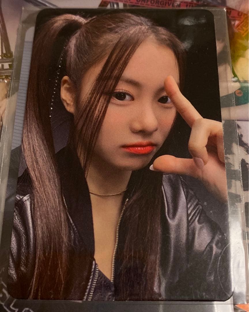 shopee特典トレカ ルセラフィムトレカ ガラム