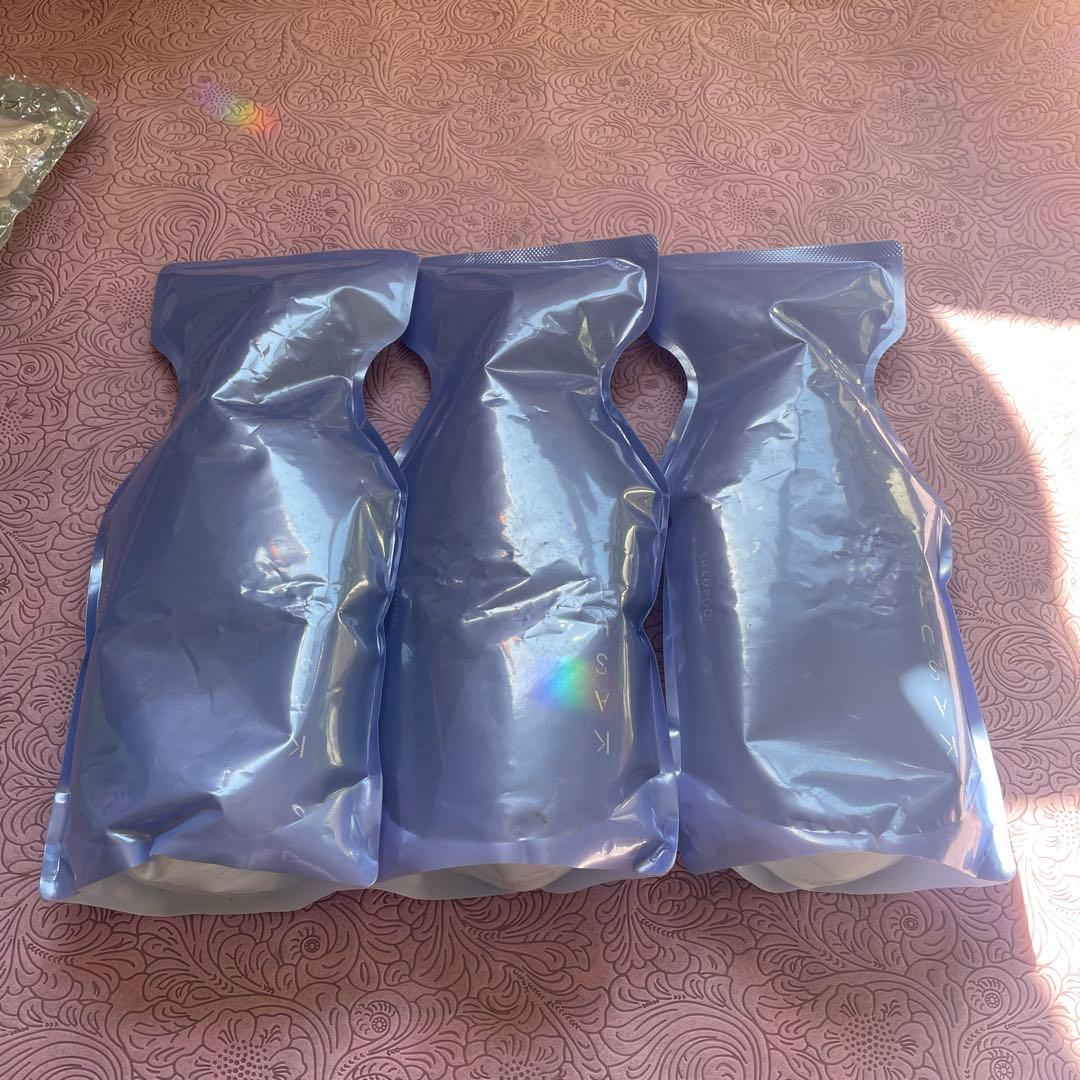 アジュバンコスメジャパンKASUI シャンプー 1000g 業務用3個あります。