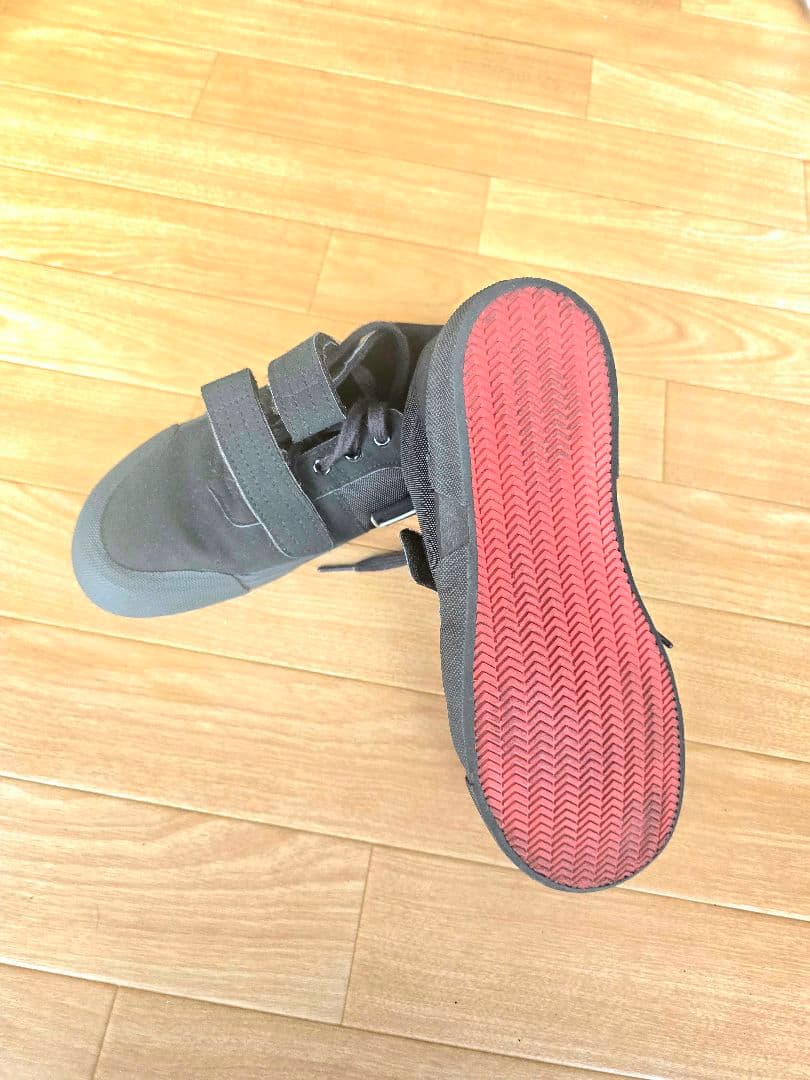 ONI アイアンホールドプロ IRONHOLD PRO ハイパーV シューズ - メルカリ