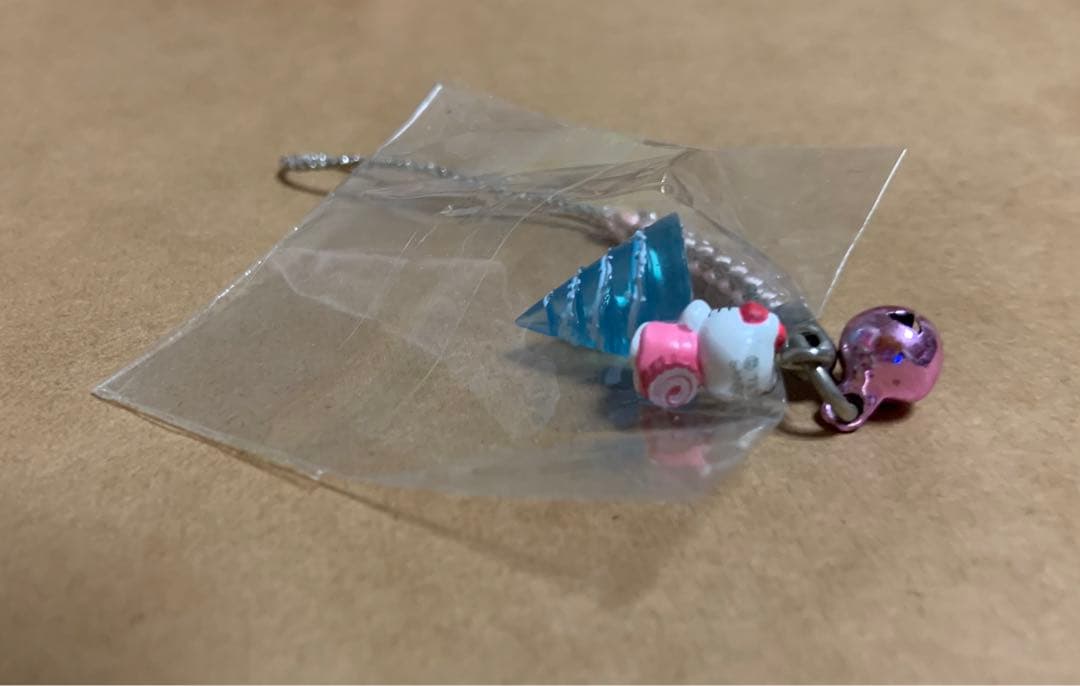 ご当地キティ 徳島限定 鳴門海峡 うずしお ピンク - メルカリ