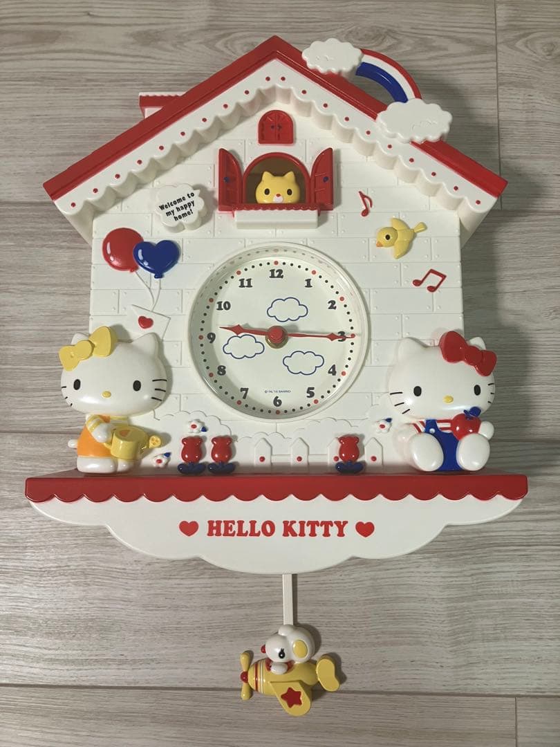 ハローキティ 振り子時計 壁掛け時計 サンリオ キティちゃん 家型