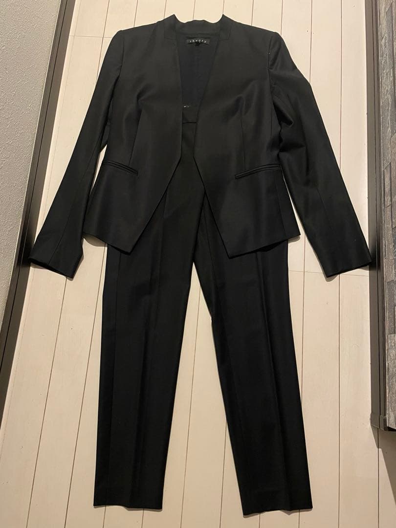 theory セオリー パンツセットアップ 黒 ノーカラージャケット＆パンツ