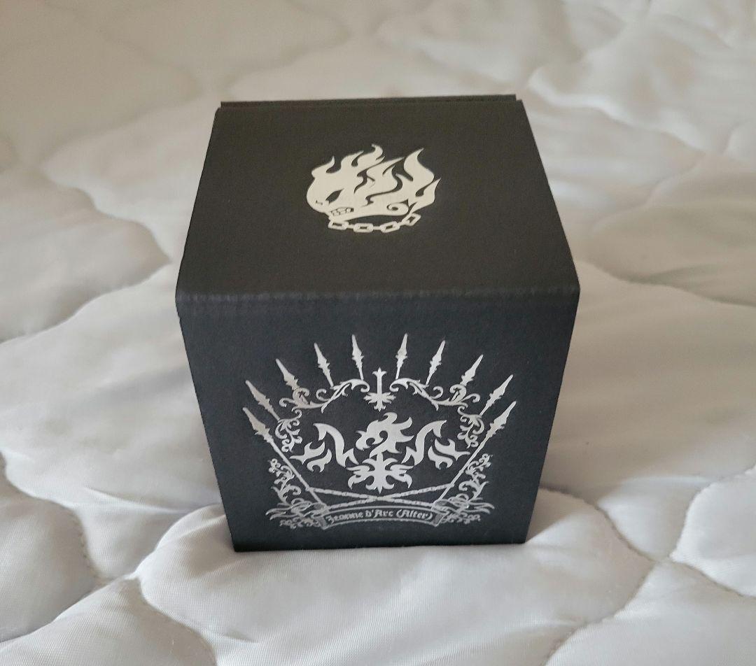 ジャンヌ・ダルク〔オルタ〕アロマキャンドル - メルカリ