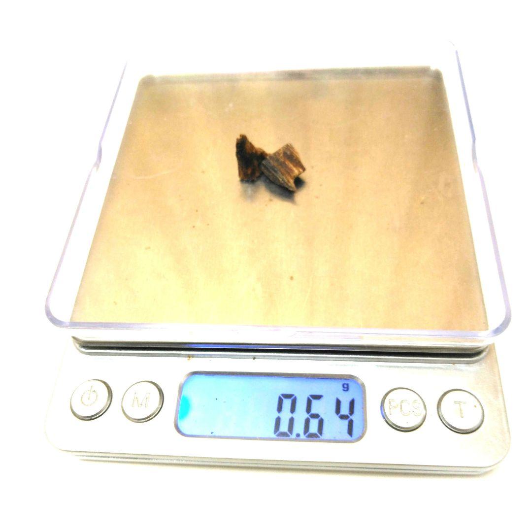 シャム沈香最高級品 0.64g