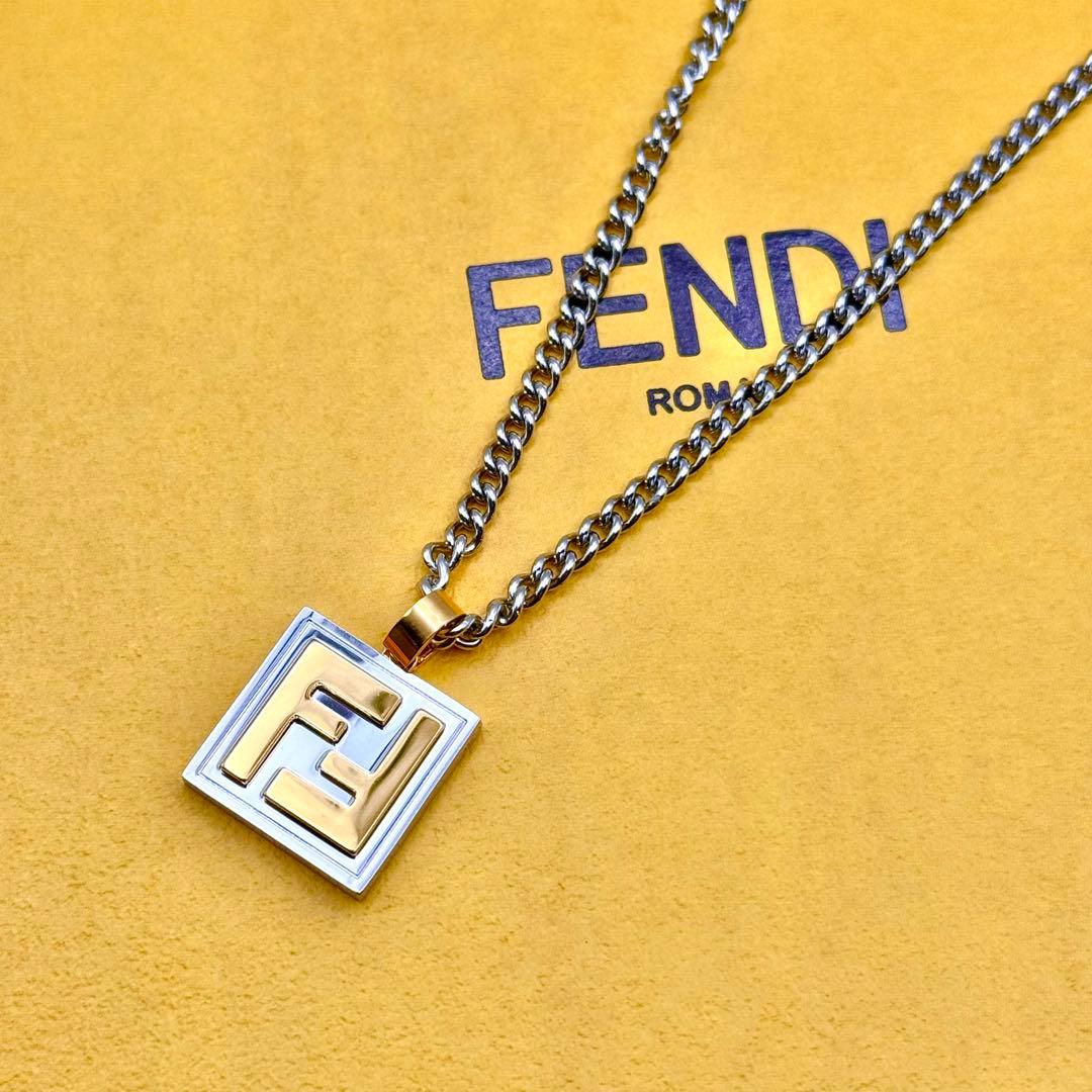 美品 FENDI 目黒蓮 着用 ネックレス FFロゴ シルバー ゴールド 現行 目黒蓮着用】FENDI フェンディ FF ロゴ シルバー ネックレス (FENDI