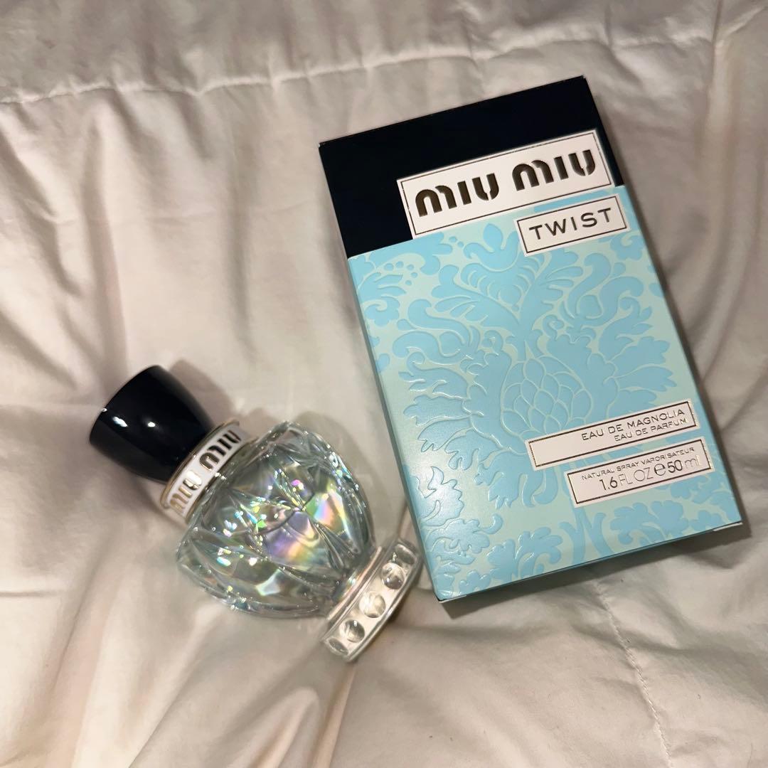 miumiu ツイスト オードマグノリア オードパルファム 50ml