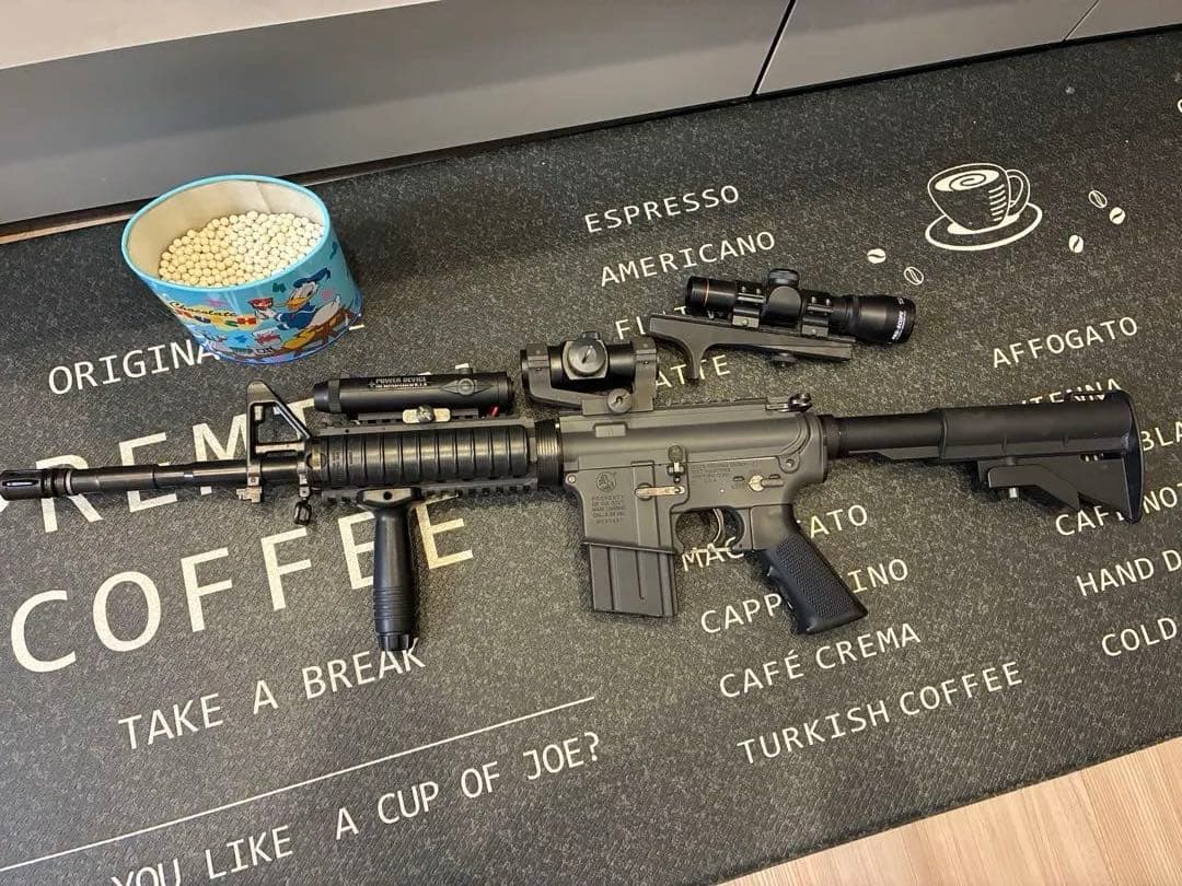 M4A1 マルイ　ガスブローバック　スコープバッテリー付き