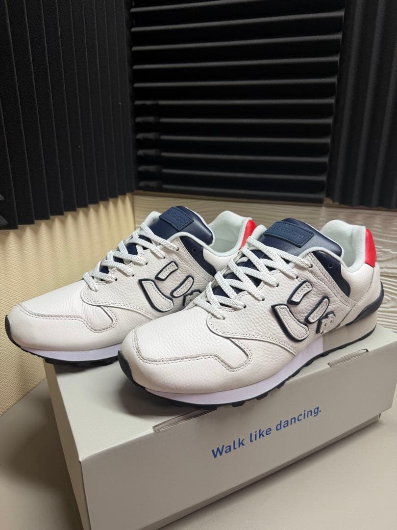 10周年 にゅーずスニーカー 28cm