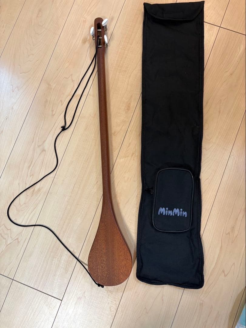 MinMin 三線 木製 専用ケース付きみんなの民族楽器 ミンミン 3弦　廃盤