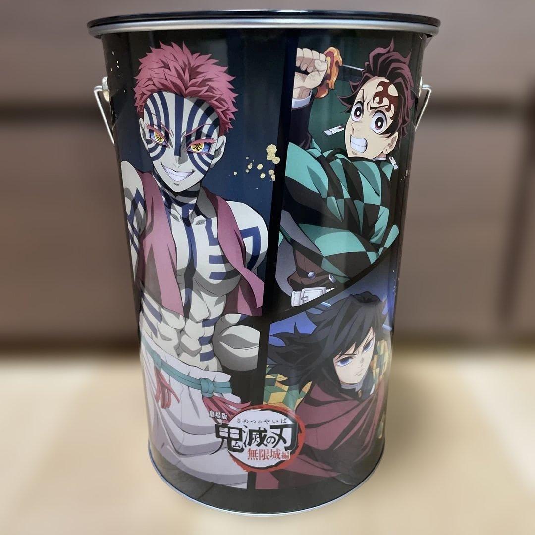 ア*ト様 劇場版 鬼滅の刃 無限城編 鬼オンスナック BIG缶 猗窩座
