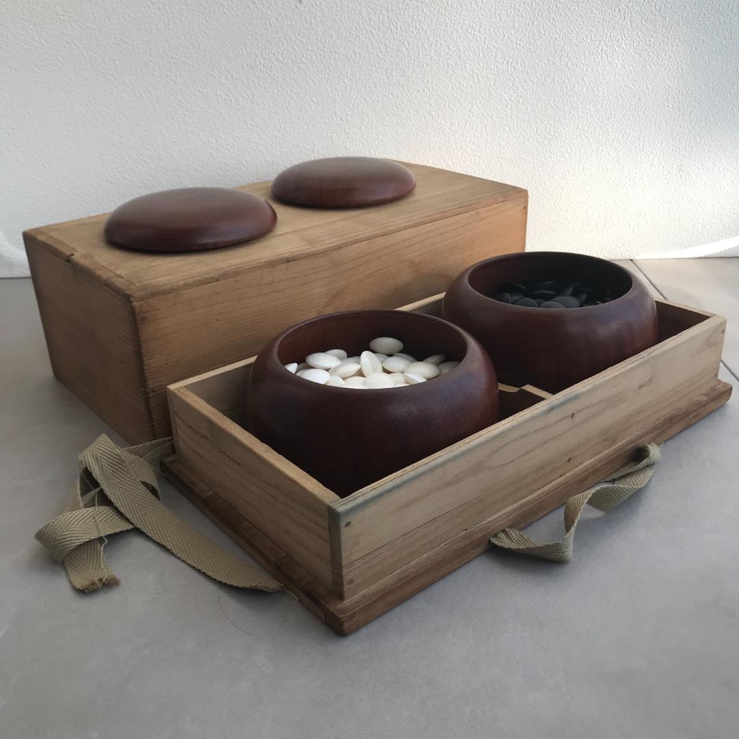 囲碁の駒 白石（黒石）＆ 碁笥 セット 木箱付き