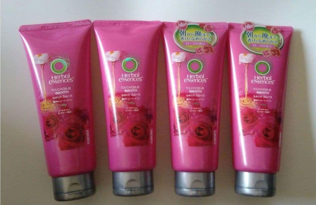 【残り僅か】ハーバルエッセンス　なめらかスムース　集中トリートメント