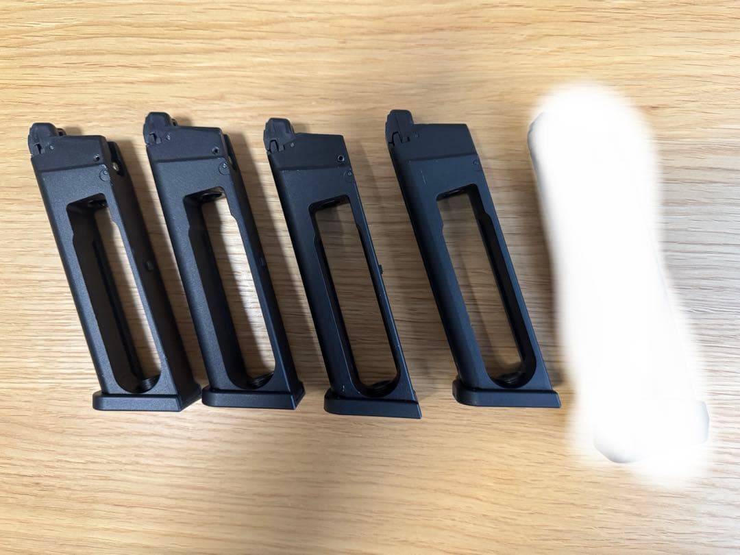 Carbo8 Co2ガスハンドガン用マガジン　4個セット