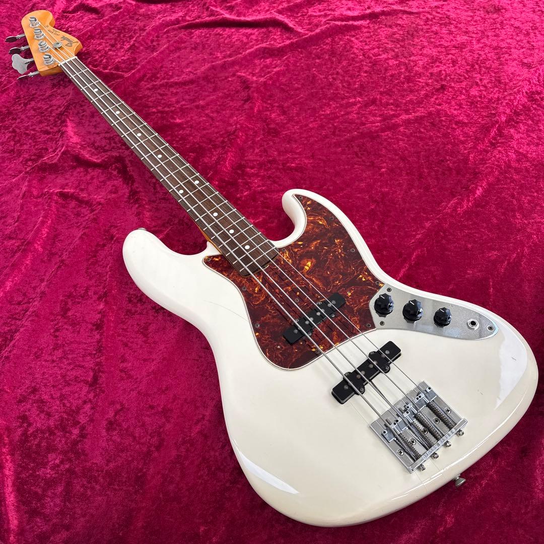 最初期 メンテ済 JVシリアル Fender Japan JB62-80 WHT - メルカリ