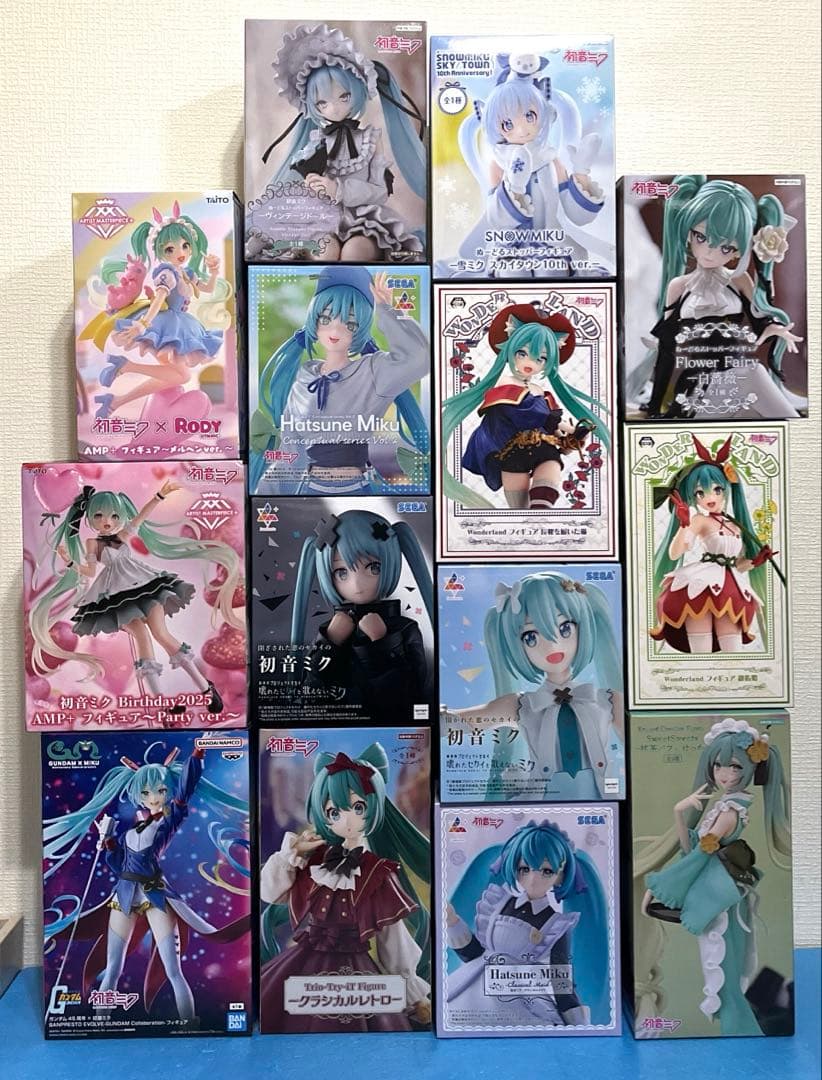 初音ミク　フィギュア　14体セット 初音ミク 17周年Ver. 1/7スケールフィギュア｜その他｜海洋堂