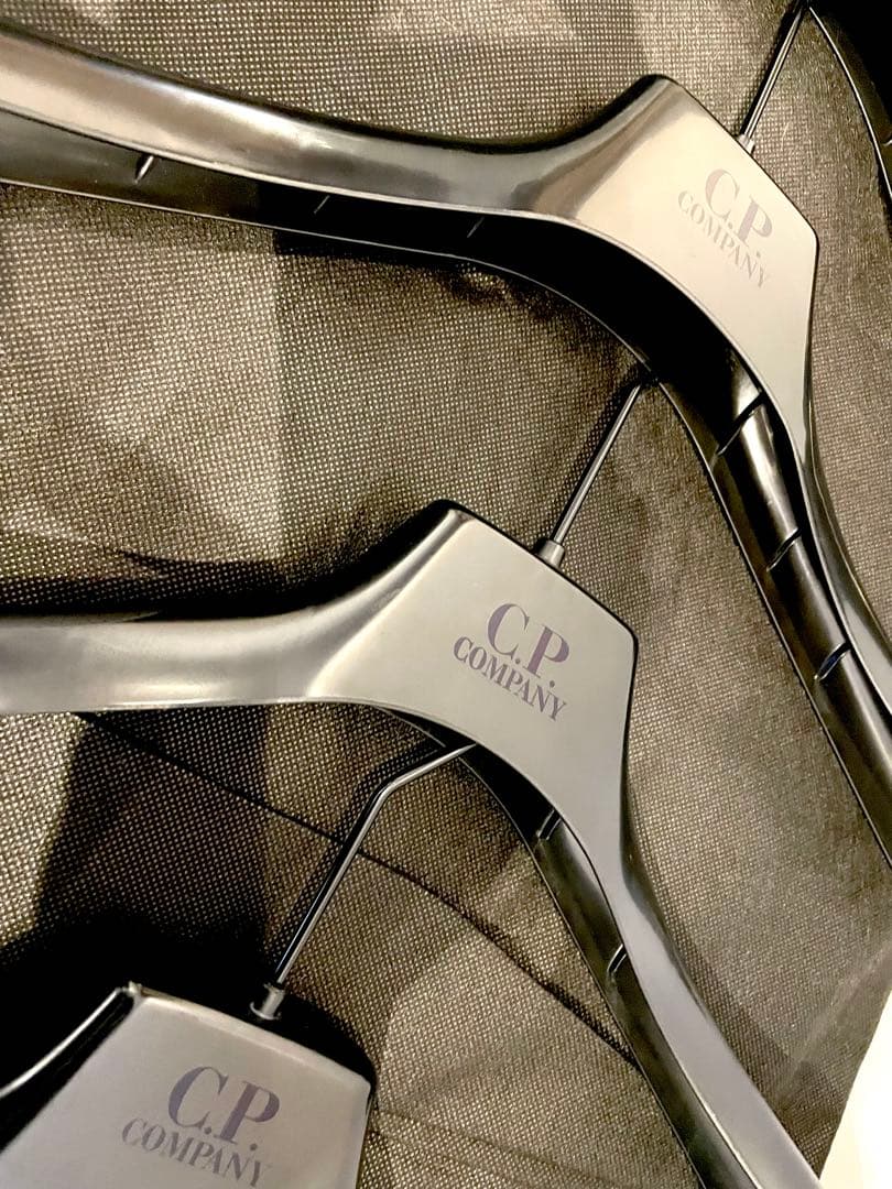 C.P.COMPANY シーピーカンパニーハンガー イタリアMAINETTI製