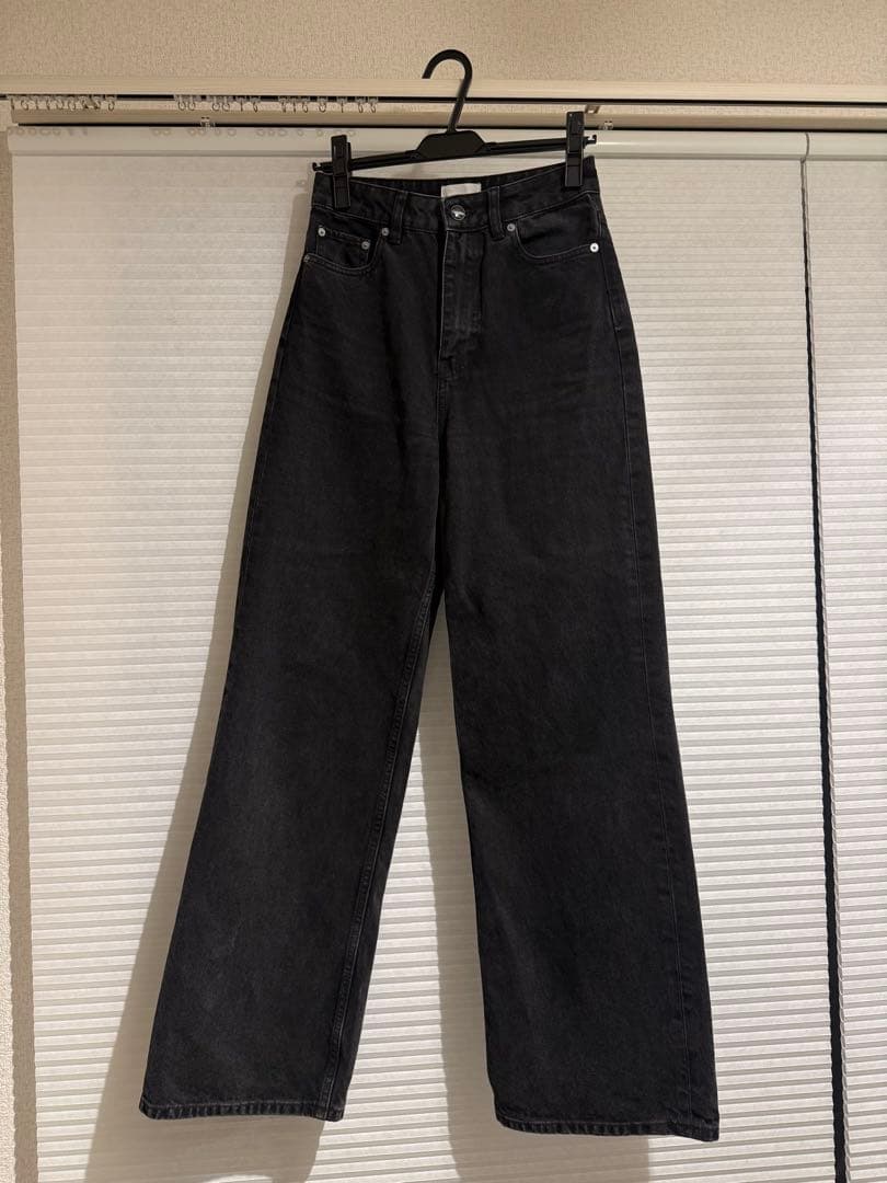 GANNI MAGNY ブラック ストレートデニム トゥモローランド - メルカリ