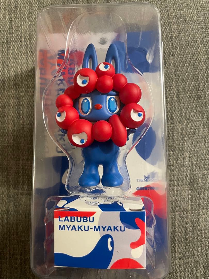 大阪関西万博LABUBUMYAKU-MYAKUストラップ付ラブブミャクミャク - メルカリ