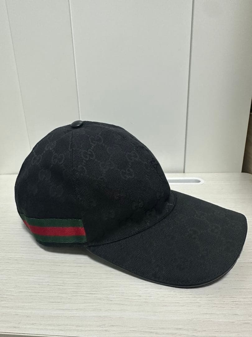 GUCCI ブラック ベースボールキャップ 関税込□GUCCI(グッチ) ロゴ付き ナイロン ベースボールキャップ