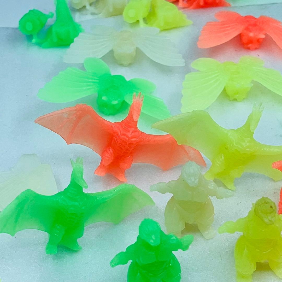 激レア 当時物】ゴジラVSメカゴジラ 光るゴジラ！ 54種セット - メルカリ