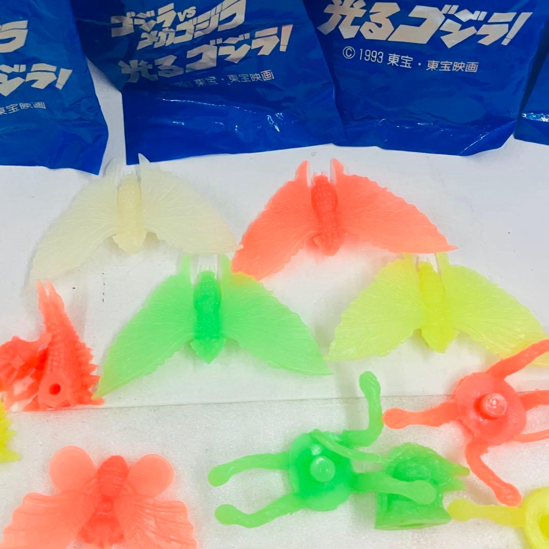 激レア 当時物】ゴジラVSメカゴジラ 光るゴジラ！ 54種セット - メルカリ