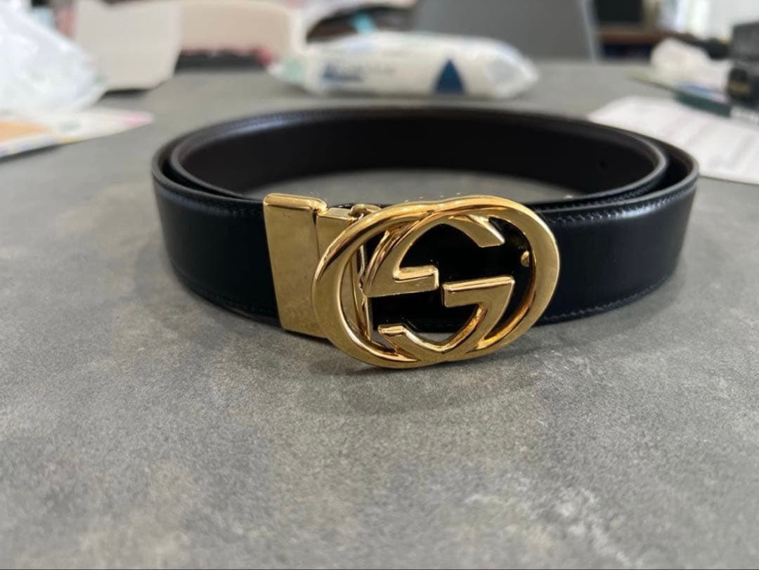 GUCCI ブラック ベルト ゴールドバックル