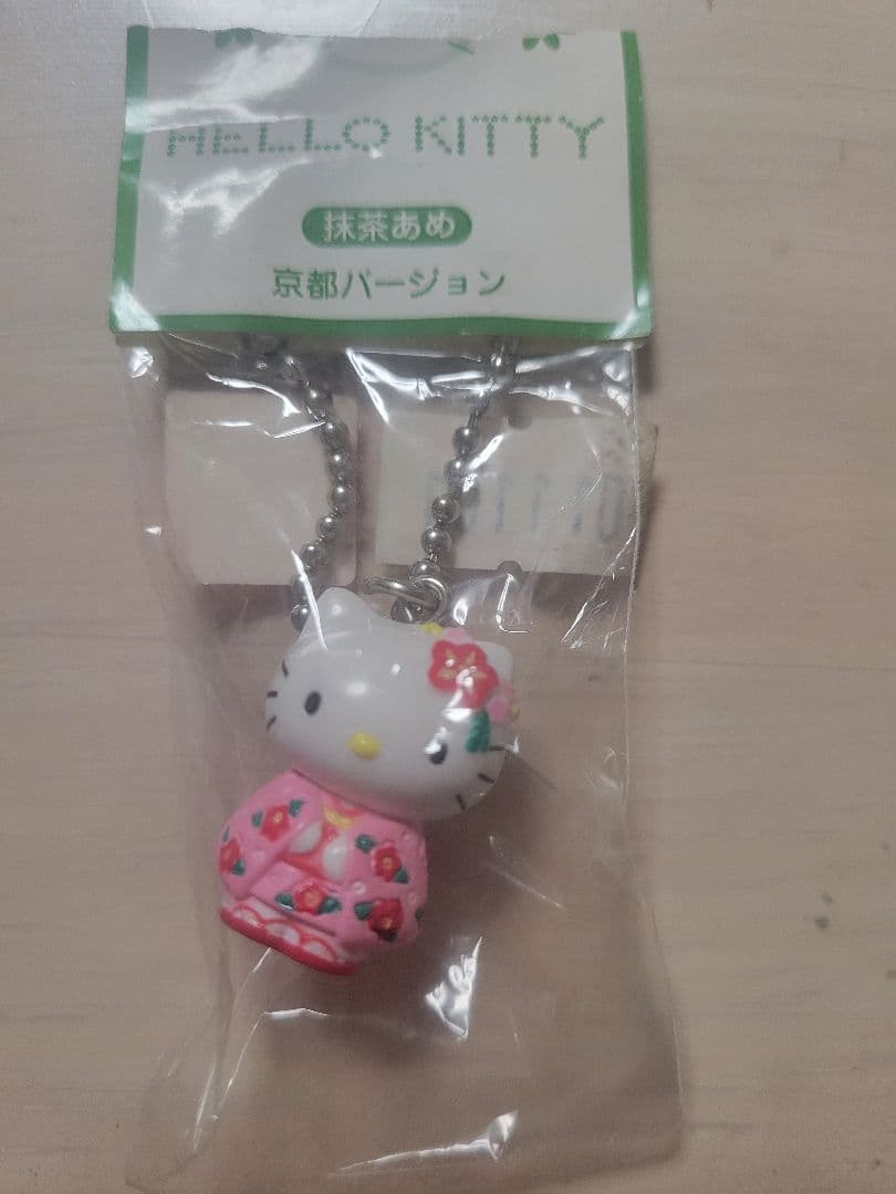 ハローキティご当地ストラップ・キーホルダーまとめ売り - メルカリ