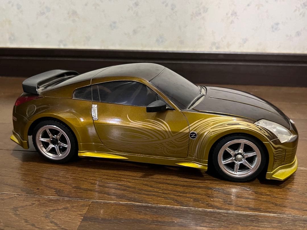 ワイルドスピード フェアレディZ 350z 金色 - メルカリ