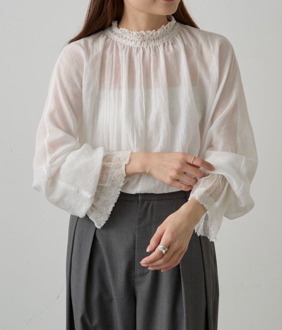 【ピュアルセシン】襟袖レースプチハイネックブラウス