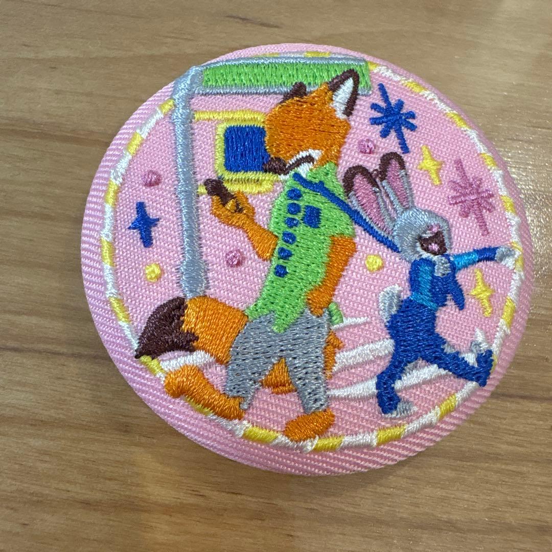 ディズニー 刺繍 缶バッジ ズートピア ニック ジュディ Disney 第2弾
