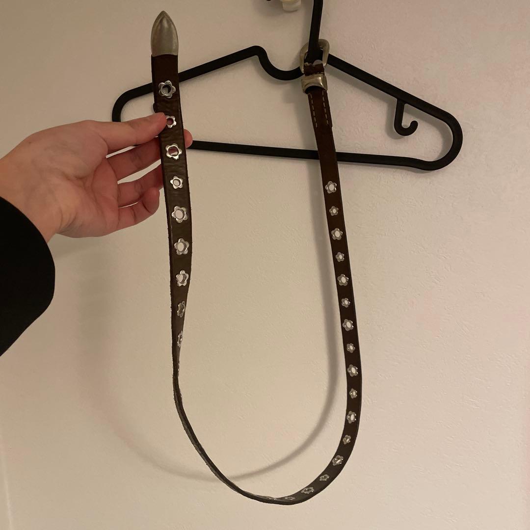 ブラウンレザーベルト 花型穴付き