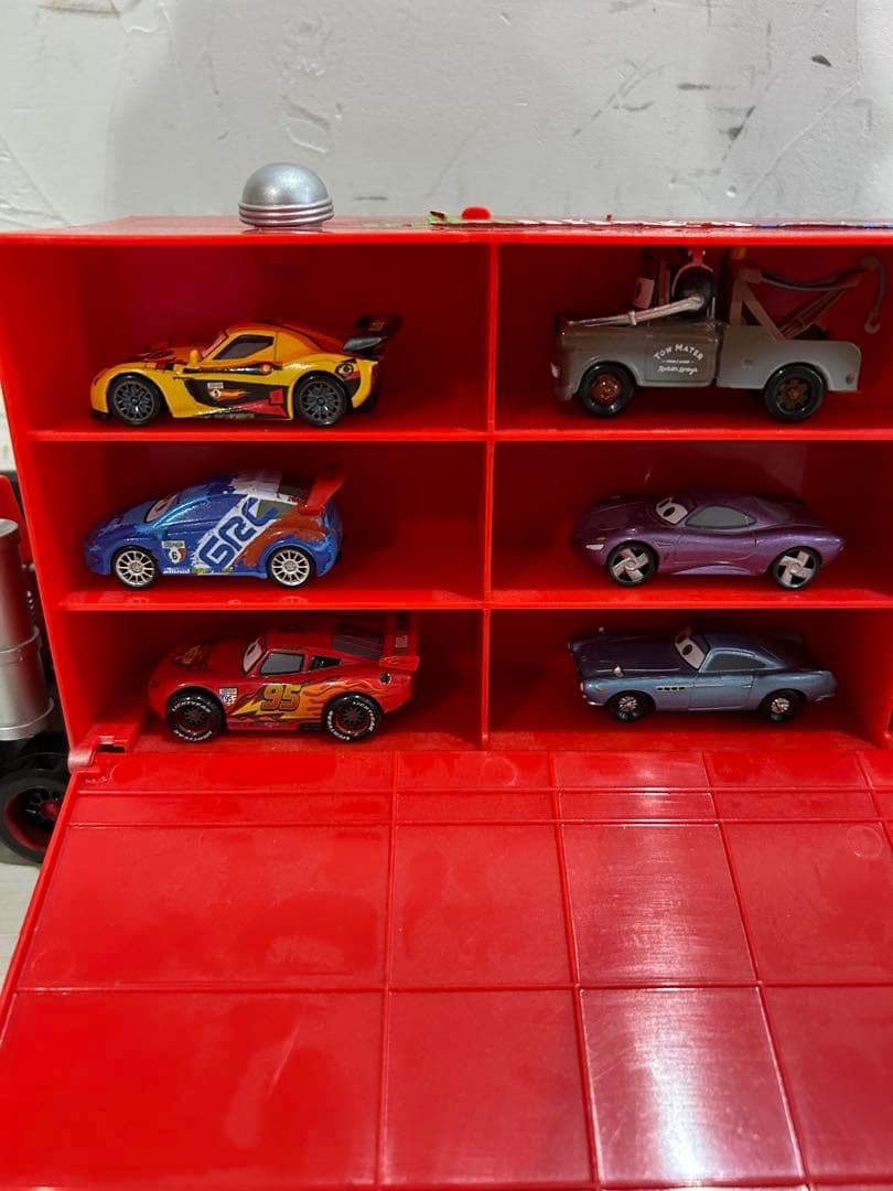 マックトレーラー＆カーズ ミニカー10台セット ディズニーストア限定