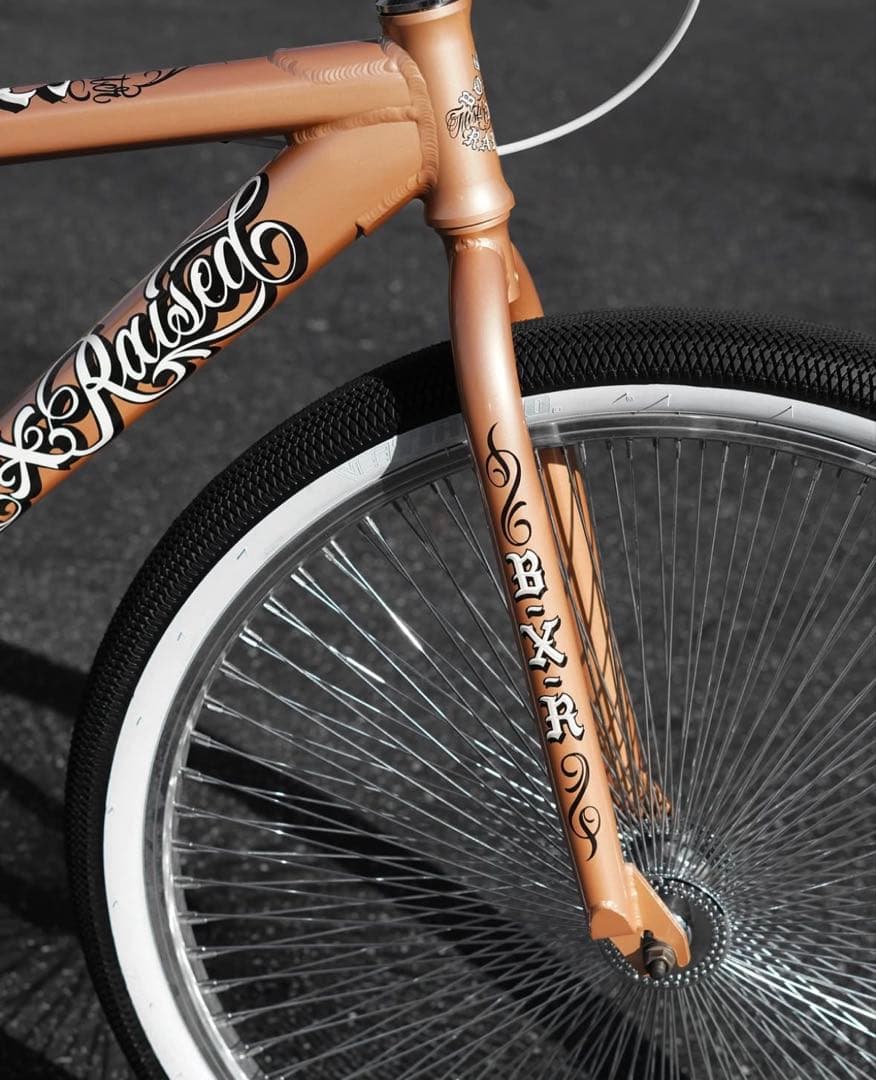 Born x raised Mr.cartoon Throne BMX - メルカリ