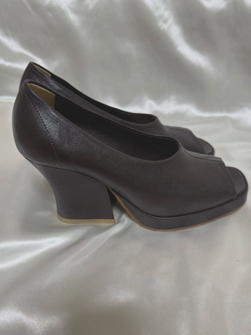 BOTTEGA VENETA◇ダークブラウン オープントゥ ハイヒール ブラウン