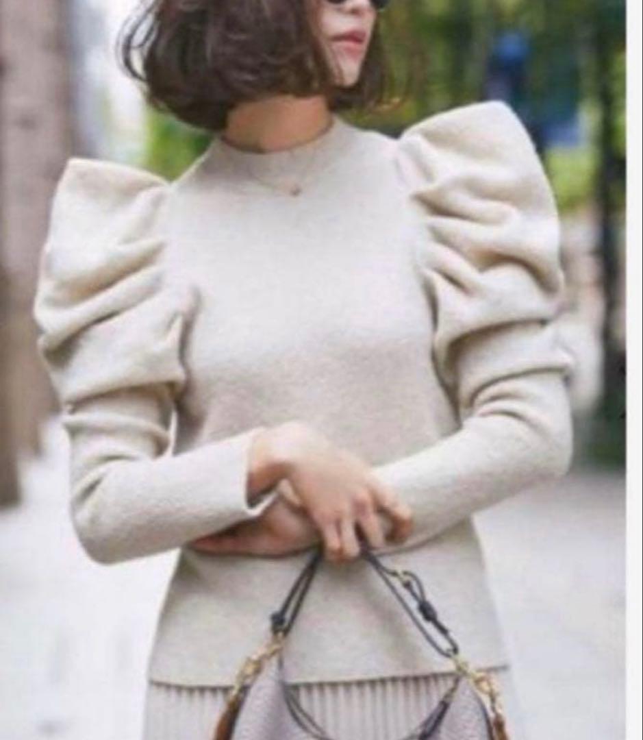 SEVENTEN by MIHO KAWAHITOブークレパワーショルダーニット