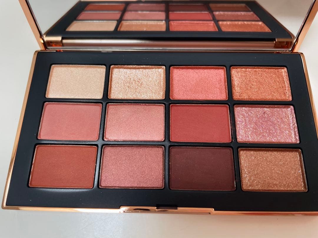 NARS 12色アイシャドウパレット ピンクブラウン系