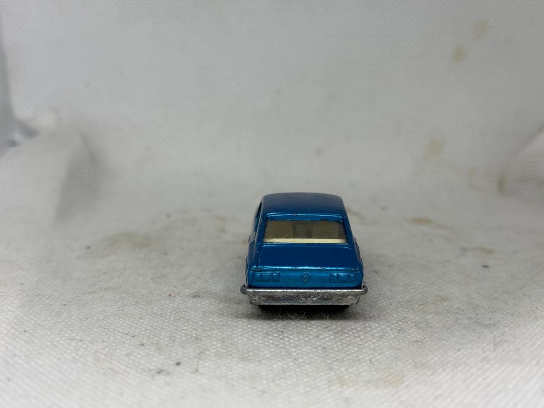 希少ピンク トミカ No.8 日産 サニー1200GX ・NO.74 日産 ローレルGSX