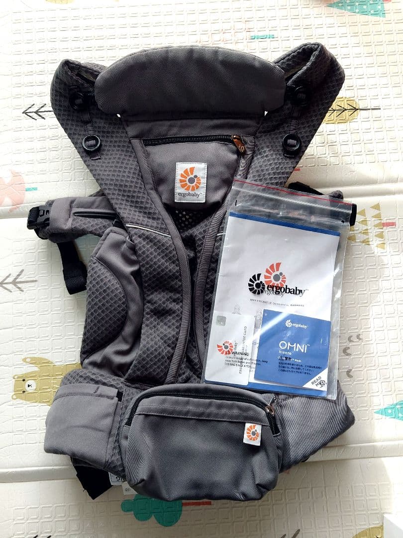 エルゴベビー オムニブリーズ エアメッシュ グラファイトグレー　よだれカバー付き