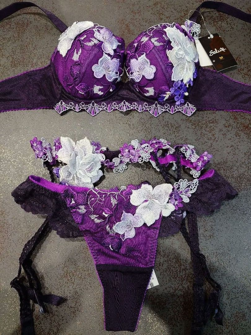 サルート✨️レア✨️3点セットＤ６５　⑯