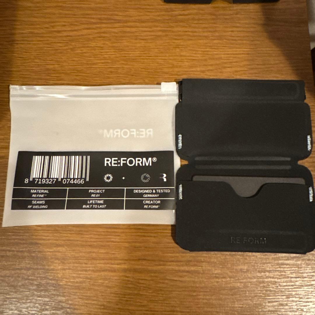 【未使用品】RE:FORM ®︎ 01 スリーブ　二つ折り財布