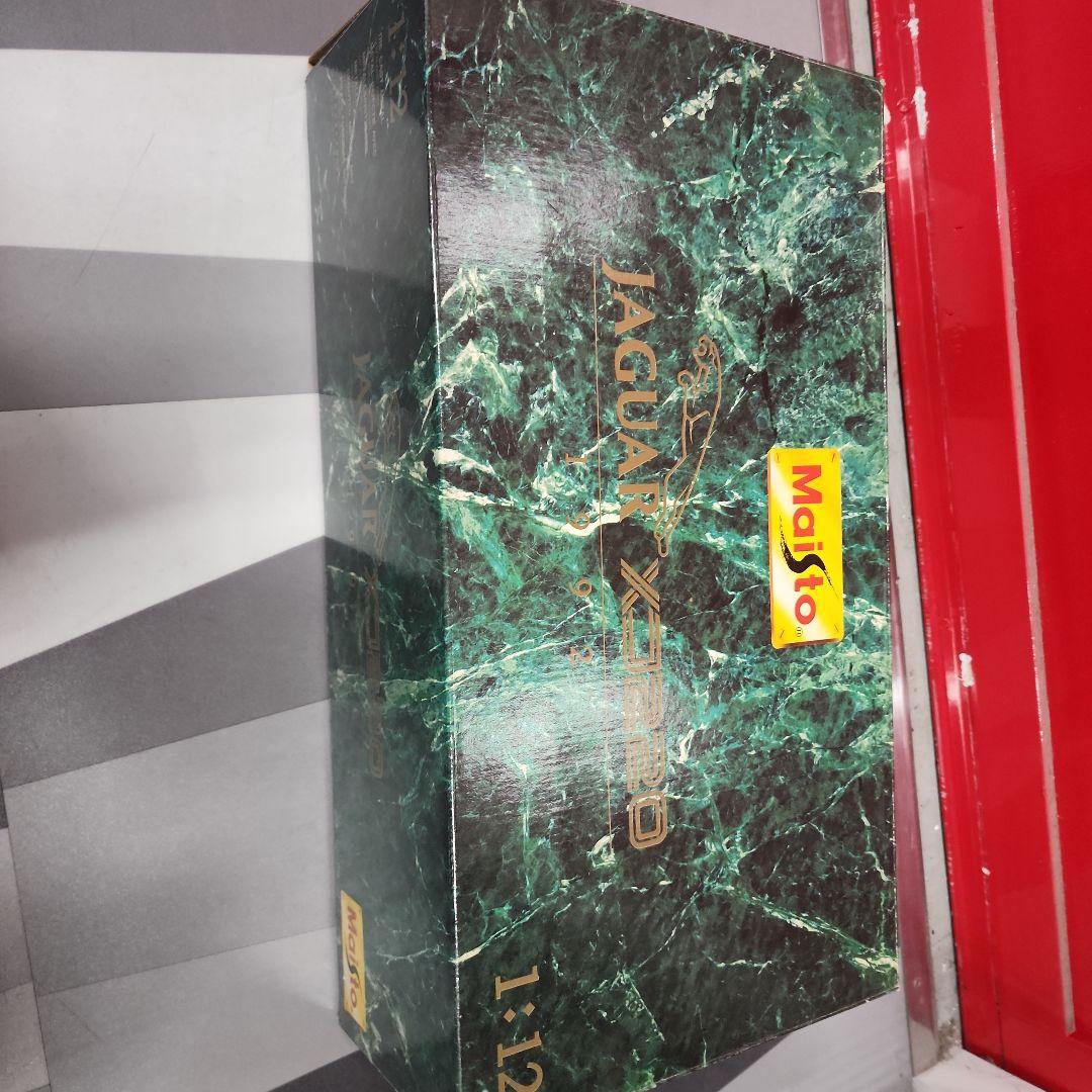 ミニカー Maisto JAGUAR XJ220 1992 1:12