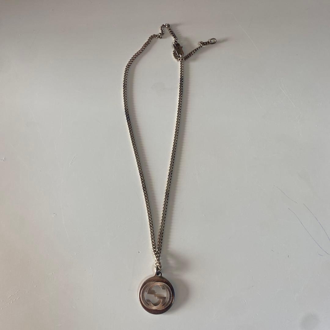 GUCCI ロゴネックレス