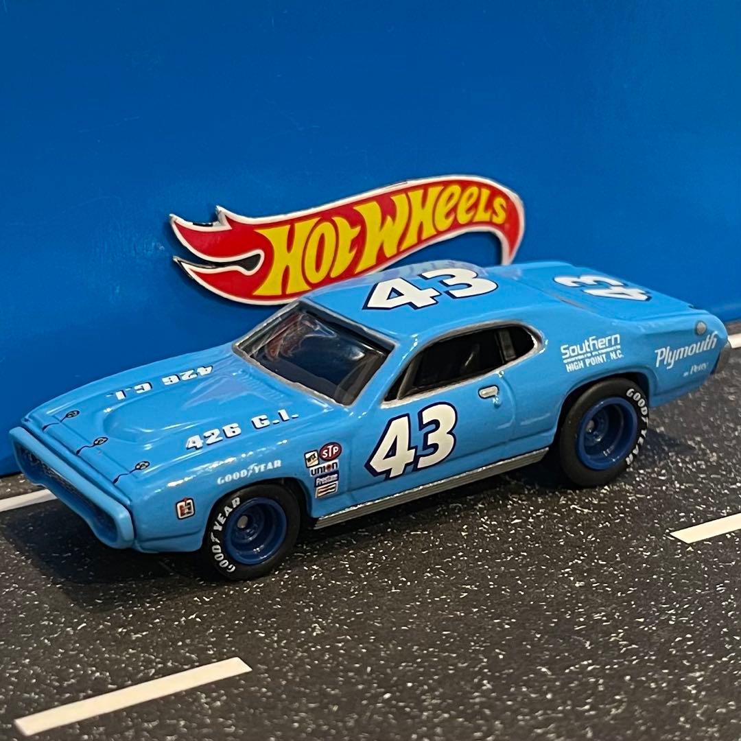 ホットウィール '71 プリマス GTX ヴィンテージ レーシング