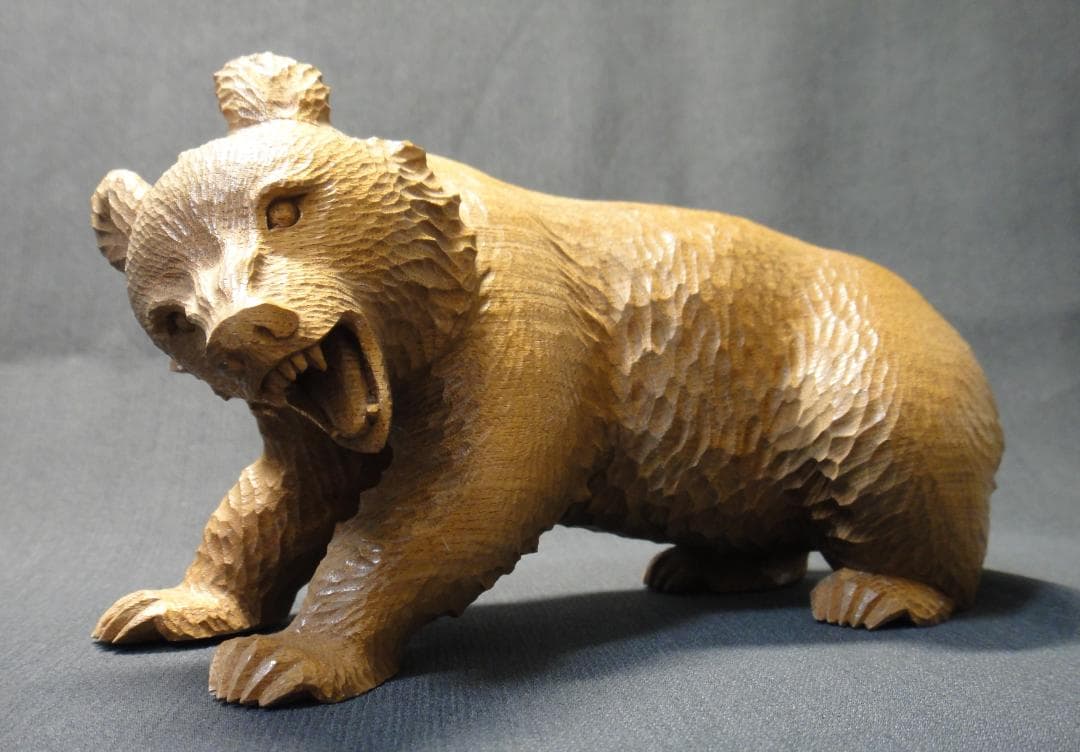 不藤清 作 怒り熊 槐 木彫り アイヌ彫刻 藤戸竹喜 に師事 木彫り熊の申し子 藤戸竹喜 | レポート | アイエム［インターネット